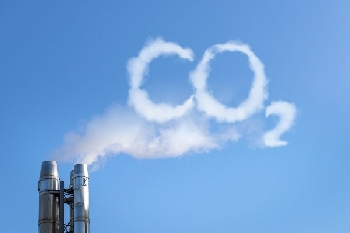  Chuyển hóa CO2 trong không khí thành nhiên liệu xe hơi
Ngoài các lợi ích về kinh tế, hướng nghiên cứu này còn có ý nghĩa rất lớn về mặt môi trường.
Lần đầu tiên, các nhà khoa học đã thành công trong việc chuyển hóa khí CO2 trong không khí thành cồn methanol để sử dụng như một loại nhiên liệu